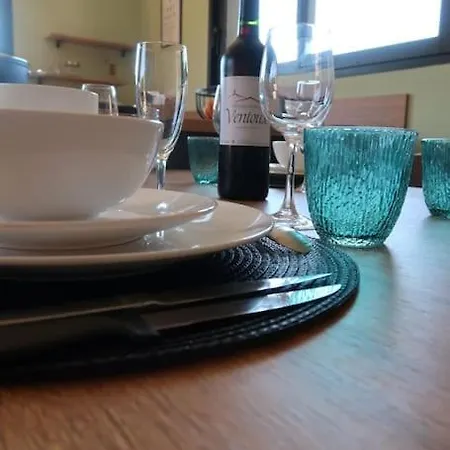 Accords Pyrenees - Vue Pyrenees - Piscine Et - Classe 4 Etoiles