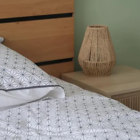 Accords Pyrenees - Vue Pyrenees - Piscine Et - Classe 4 Etoiles