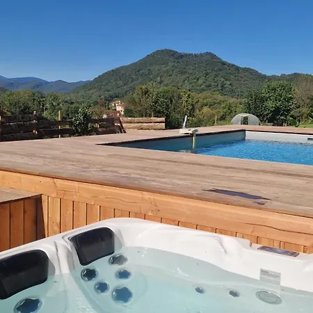 Accords Pyrenees - Vue Pyrenees - Piscine Et - Classe 4 Etoiles Feriehus