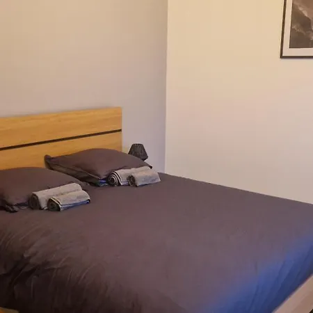 Accords Pyrenees - Vue Pyrenees - Piscine Et - Classe 4 Etoiles