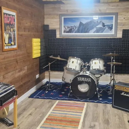 Accords Pyrenees - Vue Pyrenees - Piscine Et - Classe 4 Etoiles * Estadens