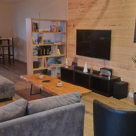 Accords Pyrenees - Vue Pyrenees - Piscine Et - Classe 4 Etoiles