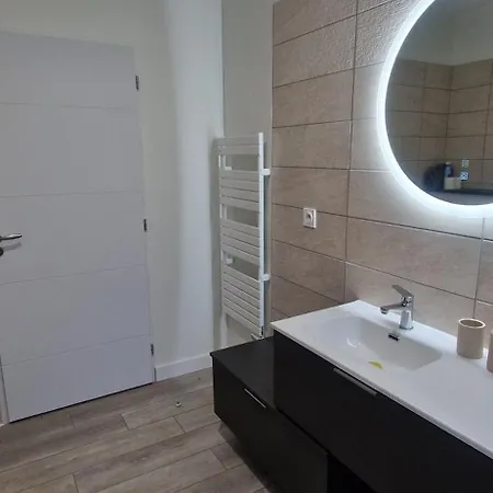 Accords Pyrenees - Vue Pyrenees - Piscine Et - Classe 4 Etoiles בית נופש