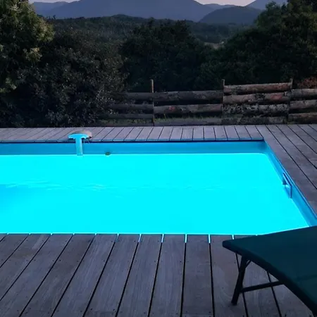 Accords Pyrenees - Vue Pyrenees - Piscine Et - Classe 4 Etoiles *