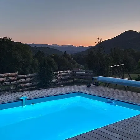 Accords Pyrenees - Vue Pyrenees - Piscine Et - Classe 4 Etoiles *
