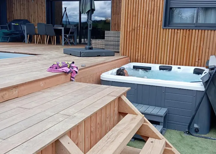 Accords Pyrenees - Vue Pyrenees - Piscine Et - Classe 4 Etoiles Casa de Férias *