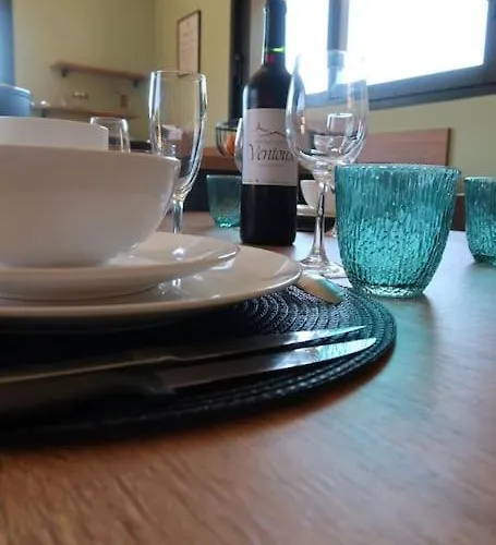 Accords Pyrenees - Vue Pyrenees - Piscine Et - Classe 4 Etoiles