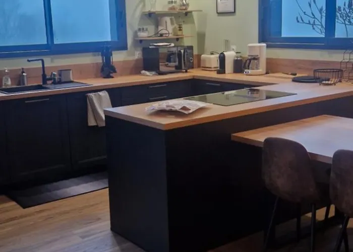 Accords Pyrenees - Vue Pyrenees - Piscine Et - Classe 4 Etoiles Estadens